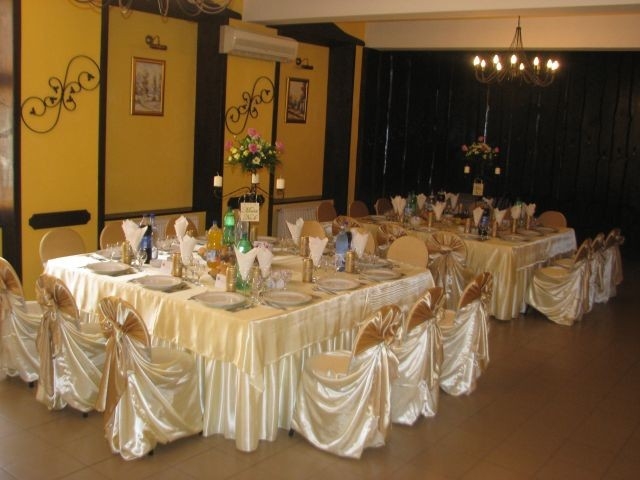 Restaurant Anturaj - image - 0