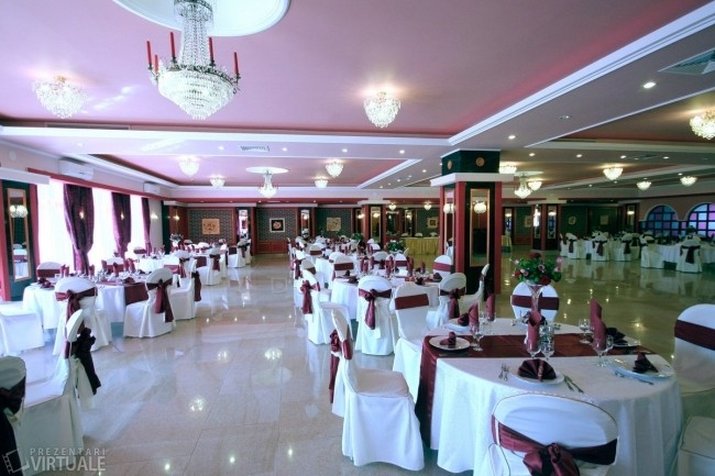 Hotel Grand - image - 2