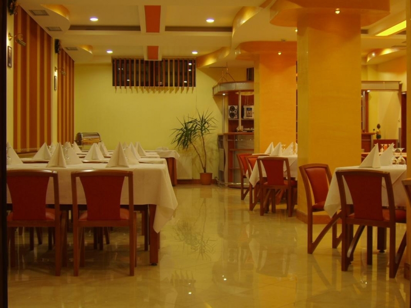 Hotel Oliver (inchis) - image - 1