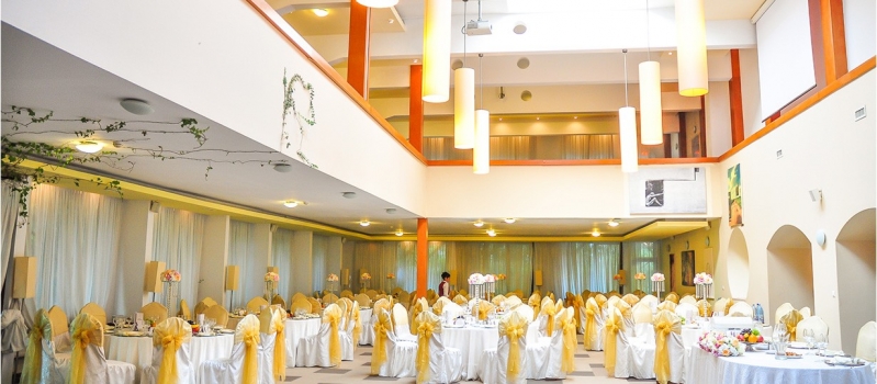 Mc Moni's - image - 4