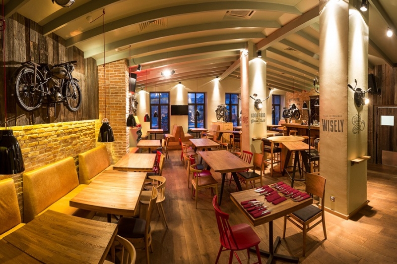 Red Angus Steakhouse - image - 1