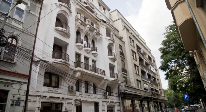 Hotel Carpati Imparatul Romanilor - image - 0