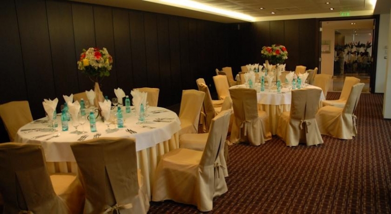 Hotel Cubix - image - 1
