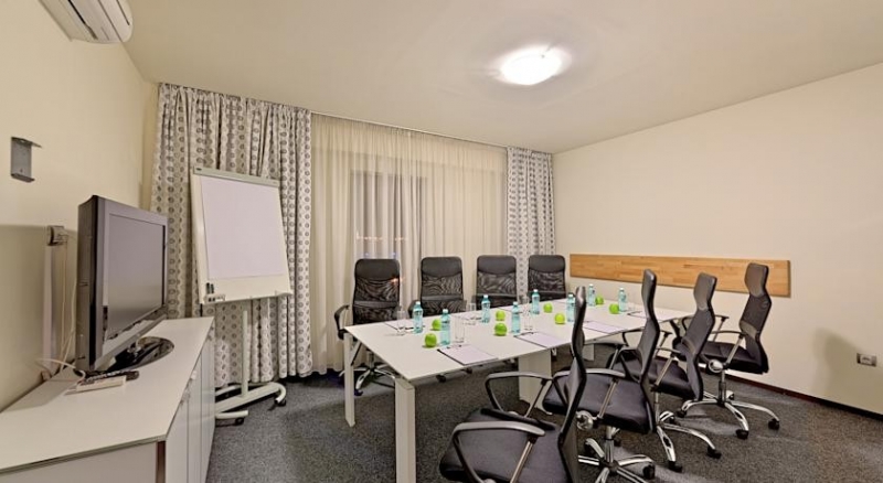 Hotel Cubix - image - 2