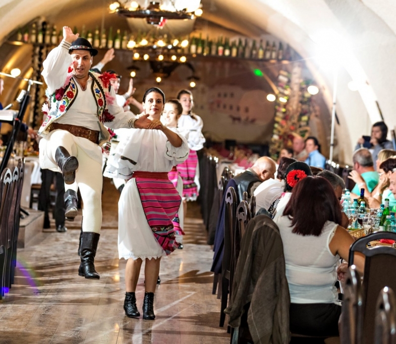Restaurantul Cerbul Carpatin - image - 2