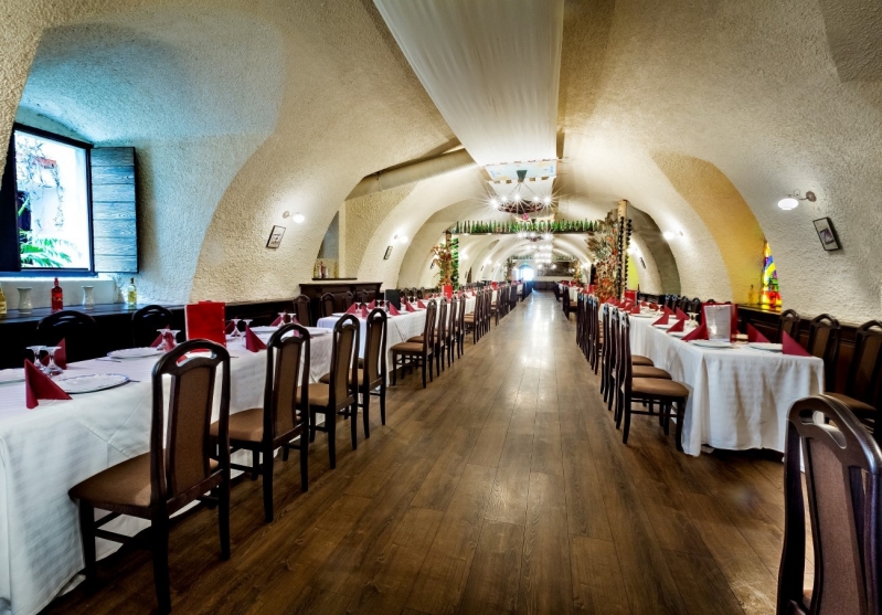 Restaurantul Cerbul Carpatin - image - 4