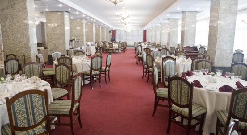 Hotel Piatra Mare - image - 2