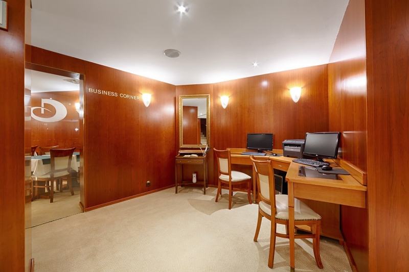 Duke Hotel - image - 1