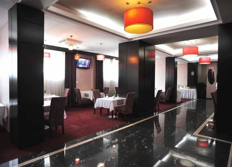 Rin Central Hotel - image - 2