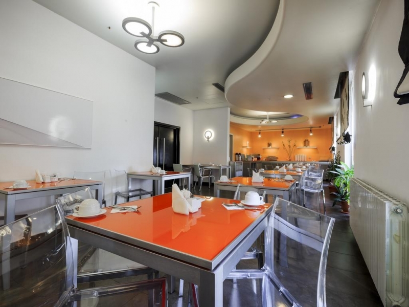 Hotel Central Bucuresti - image - 1