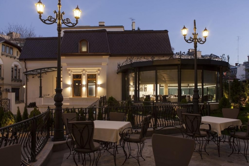 Epoque Hotel - image - 1