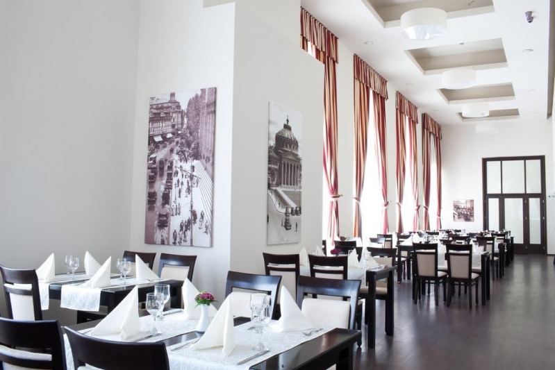 Europa Royale Bucharest - image - 3