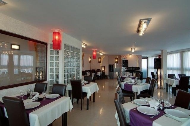 Hotel Razvan - image - 1