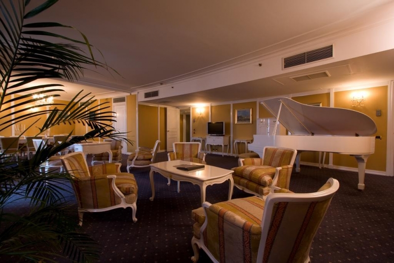 Intercontinental Hotel - image - 2