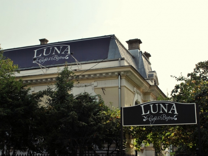 Luna Café & Bistro - image - 0