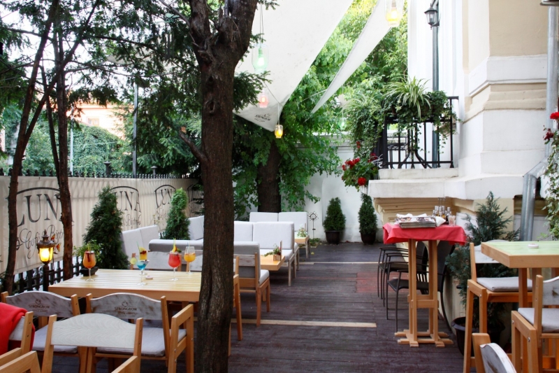 Luna Café & Bistro - image - 4