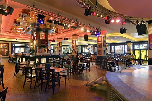 Hard Rock Cafe - image - 2