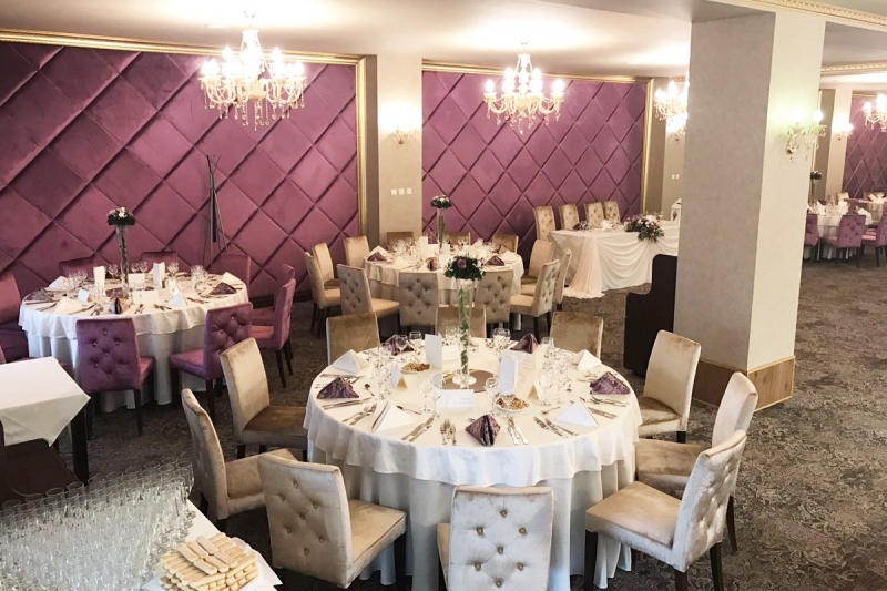 Restaurant Vanity - image - 2
