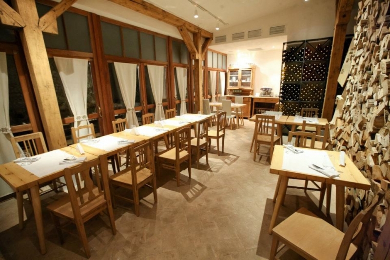 Restaurant Lacrimi si Sfinti - image - 0