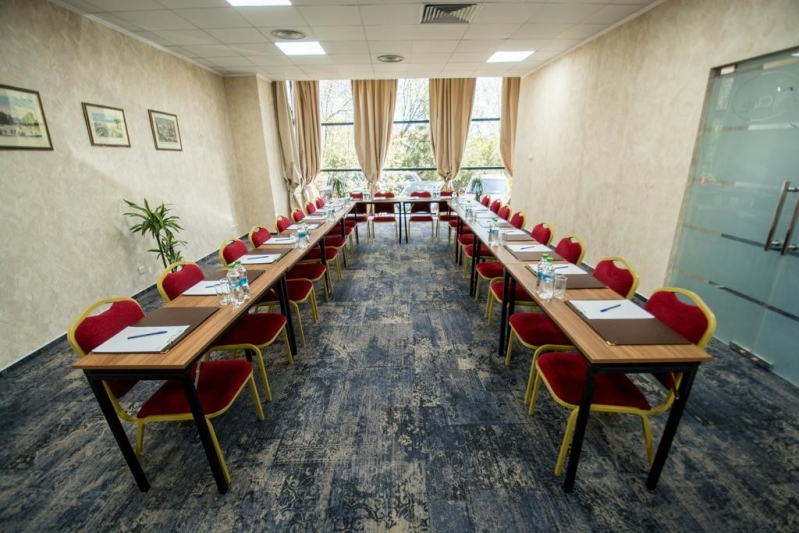 Class Hotel - image - 3