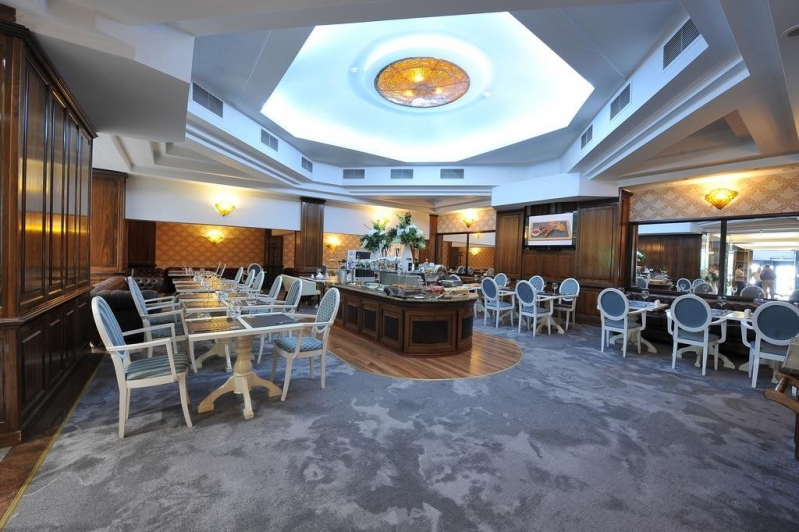 Crystal Palace Hotel - image - 1