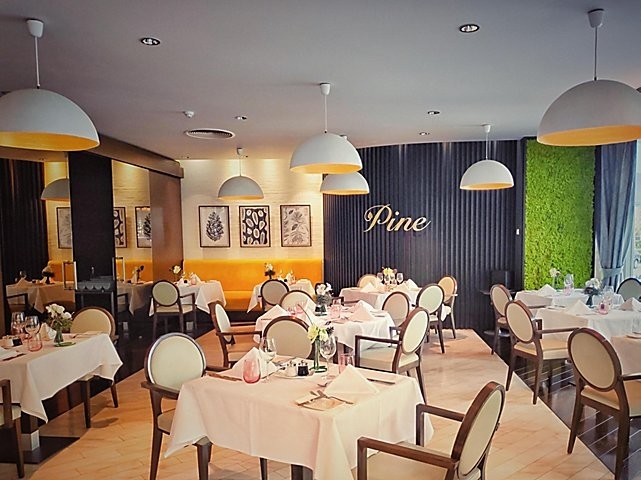 Crowne Plaza - image - 1