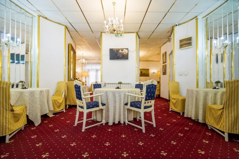 Hotel Carpati Imparatul Romanilor - image - 3