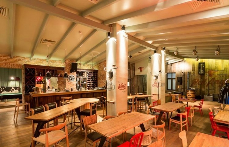 Red Angus Steakhouse - image - 2