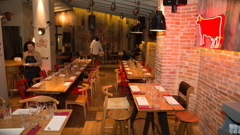 Red Angus Steakhouse - image - 3