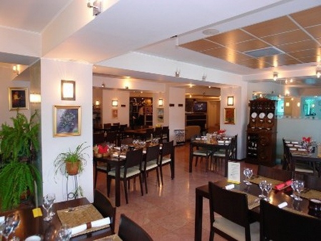 Hotel Dacia Bucuresti (inchis temporar) - image - 2