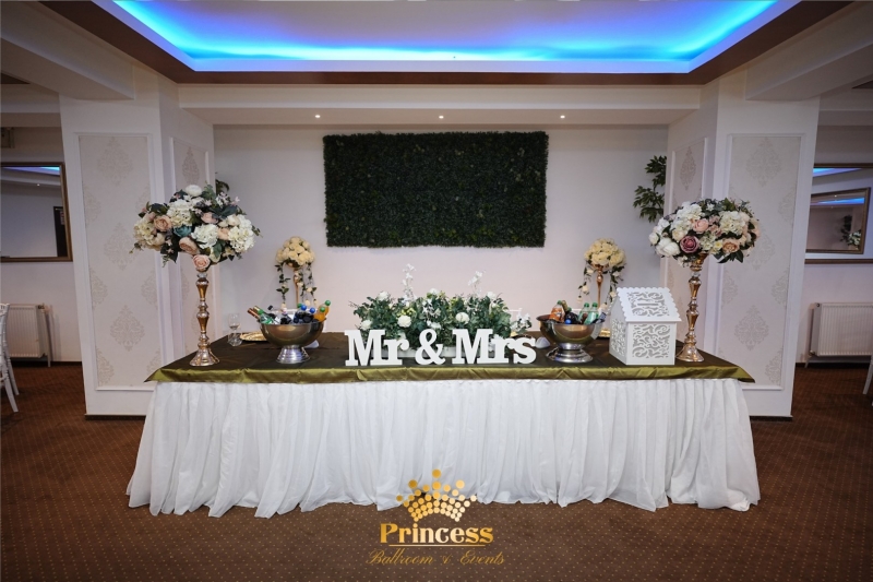 Princess Ballroom & Events - image - 3
