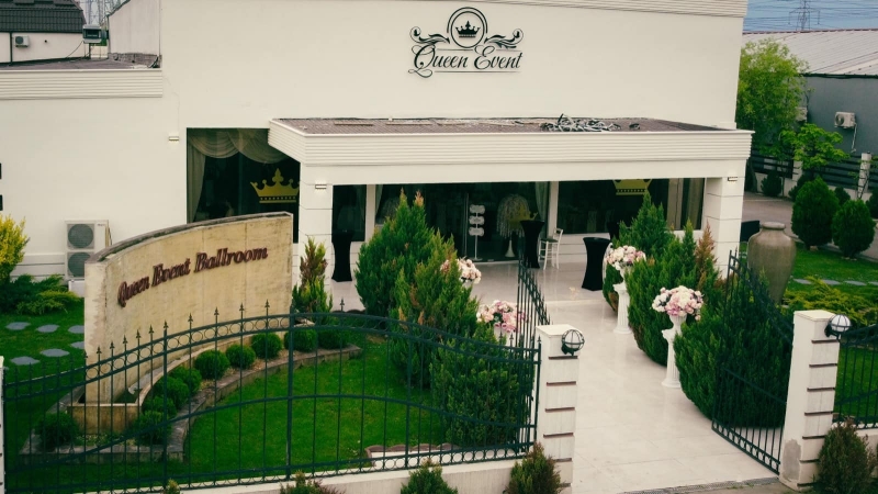 Queen Event Ballroom - image - 0